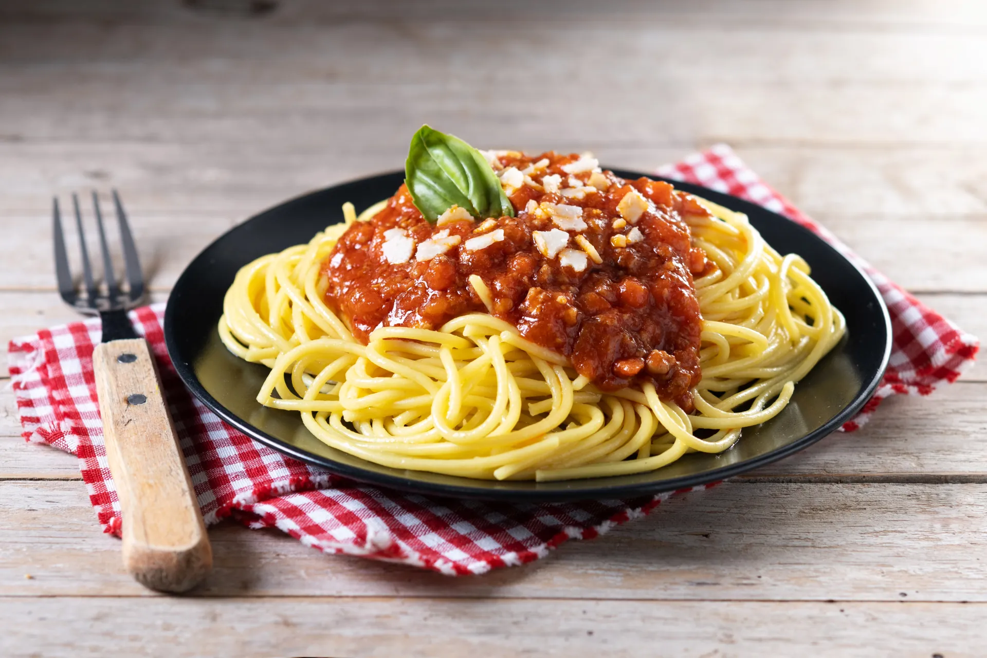 Pasta with red sauce